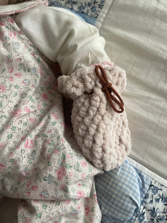 Baby Mittens (Beige/Fawn)