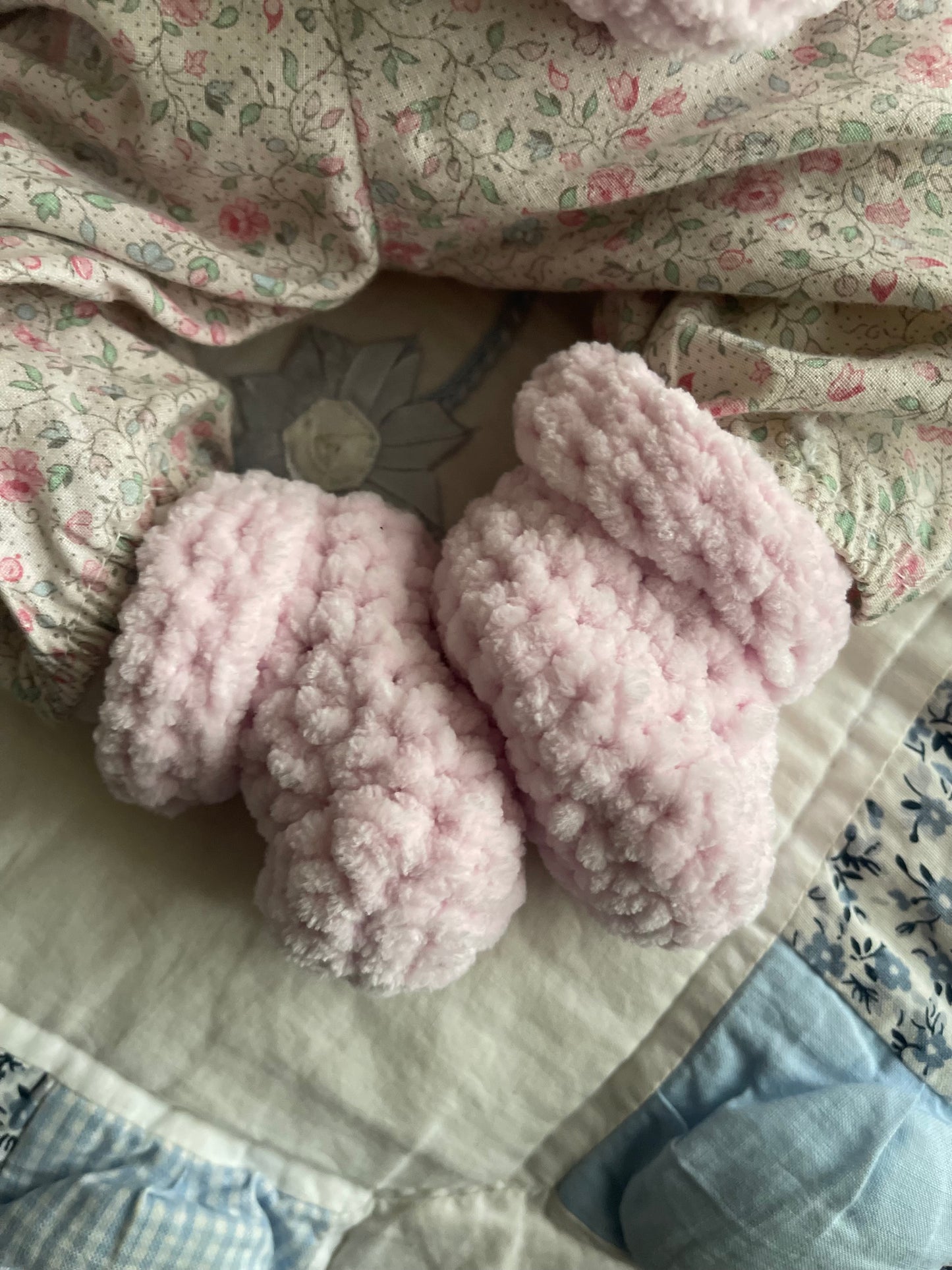 Baby Booties (Baby Pink)